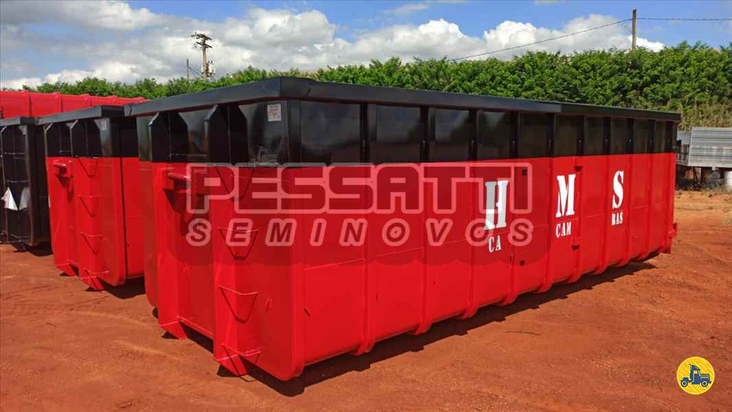 CARROCERIA SOBRE CHASSI  UTILITARIOS PLATAFORMA ELEVATORIA Pessatti Seminovos CORDEIROPOLIS SÃO PAULO SP